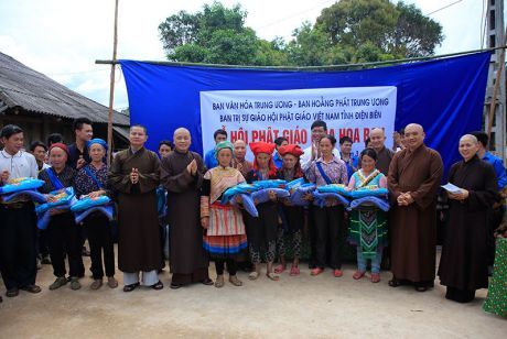 vietsoftpro-tham-gia-tu-thien-cho-cac-dong-bao-dan-toc-tai-tinh-dien-bien